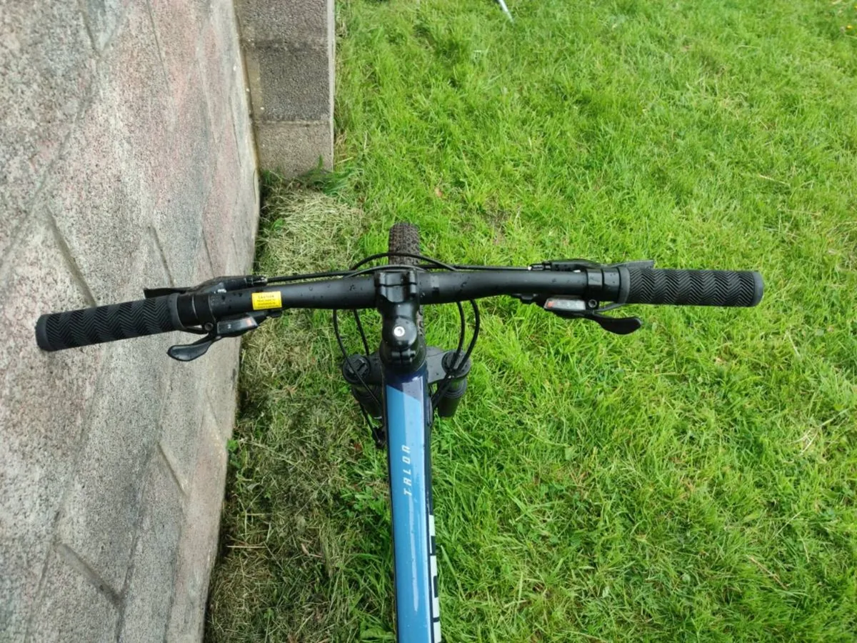 !!!brand New Condition!!! Giant Talon 4 Mountain B - Image 4