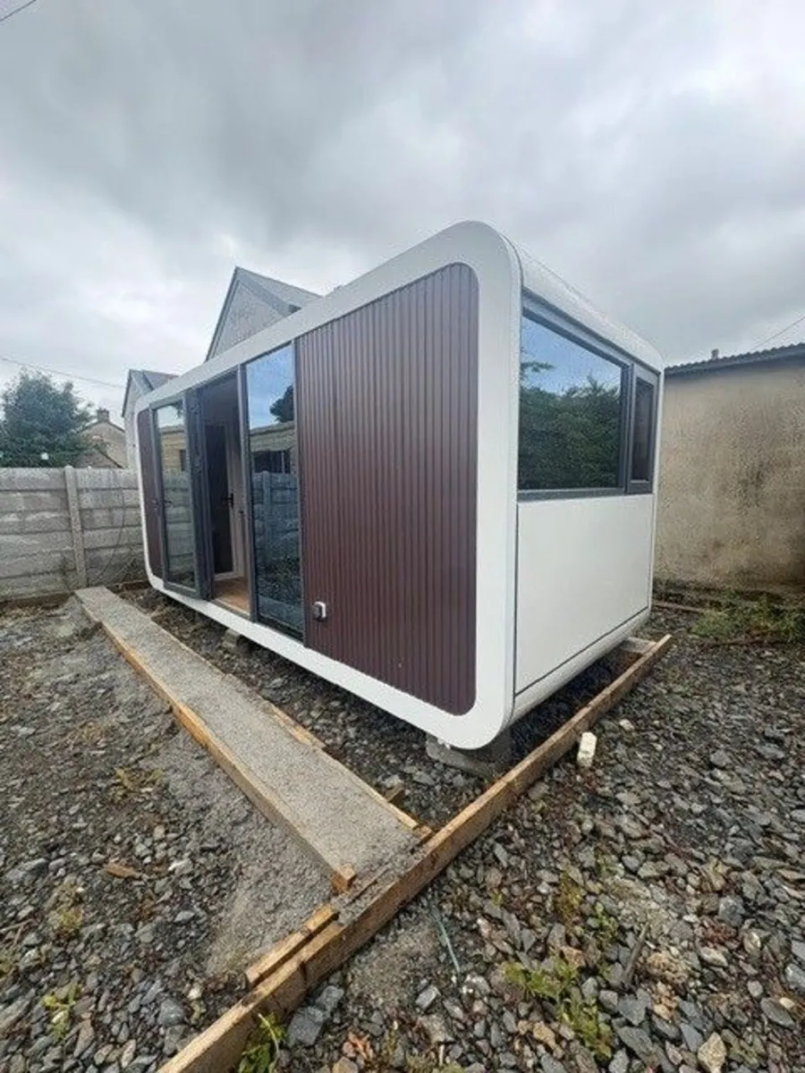 Apple Cabin 20ft x 7ft – Fully Equipped - Image 2