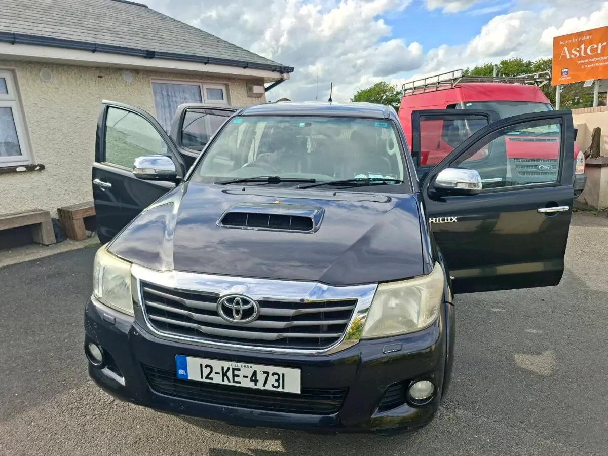 Toyota Hilux - Image 1