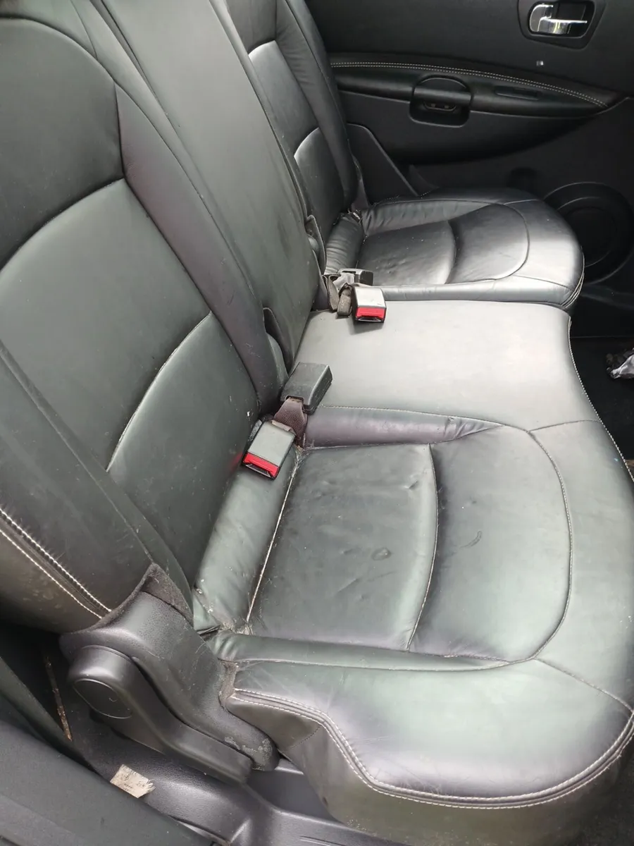 4x4 nissan qashqai 7 seats - Image 3