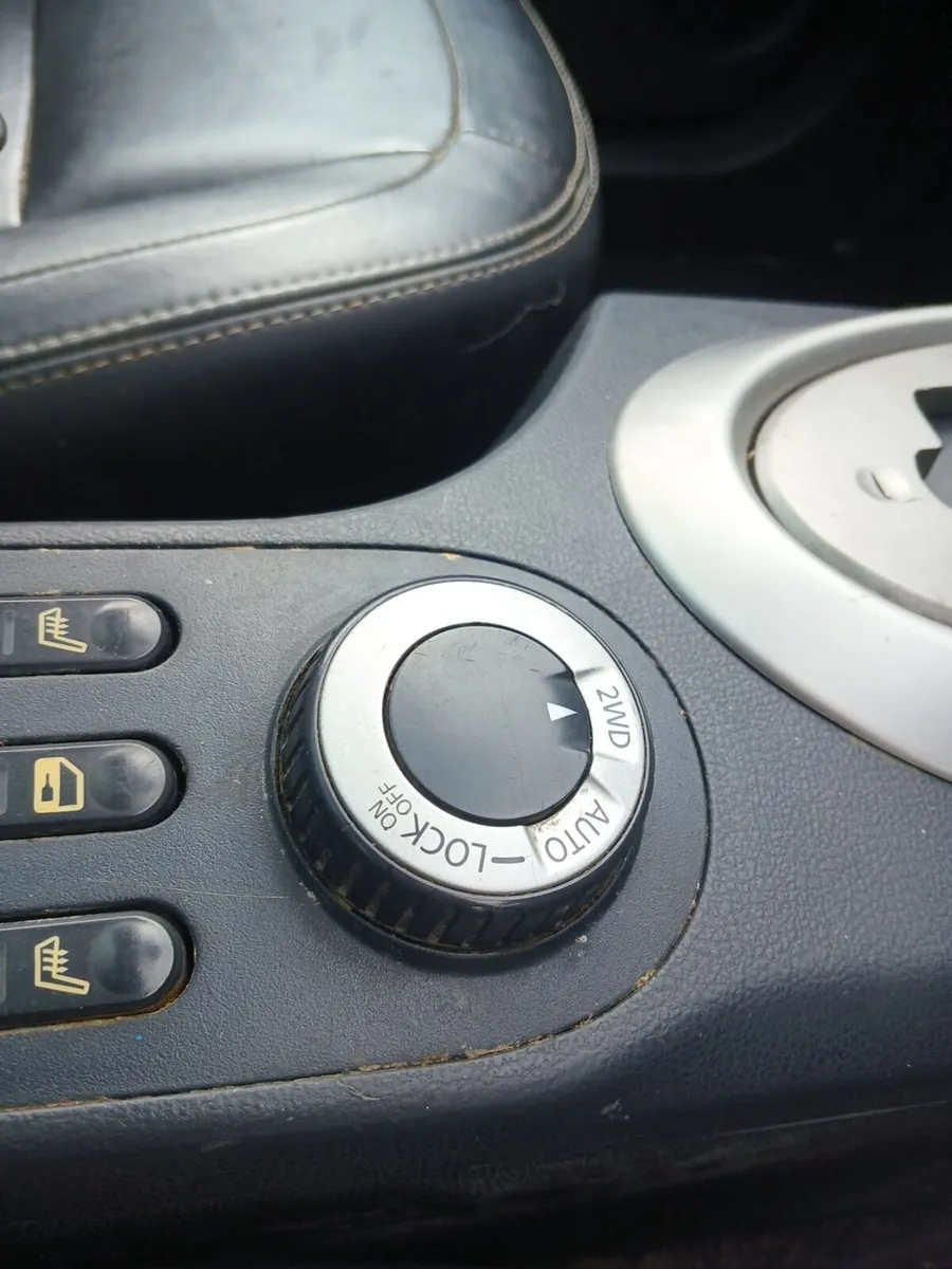 4x4 nissan qashqai 7 seats - Image 4