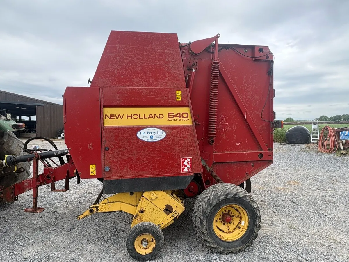 New Holland 640 round baler - Image 4