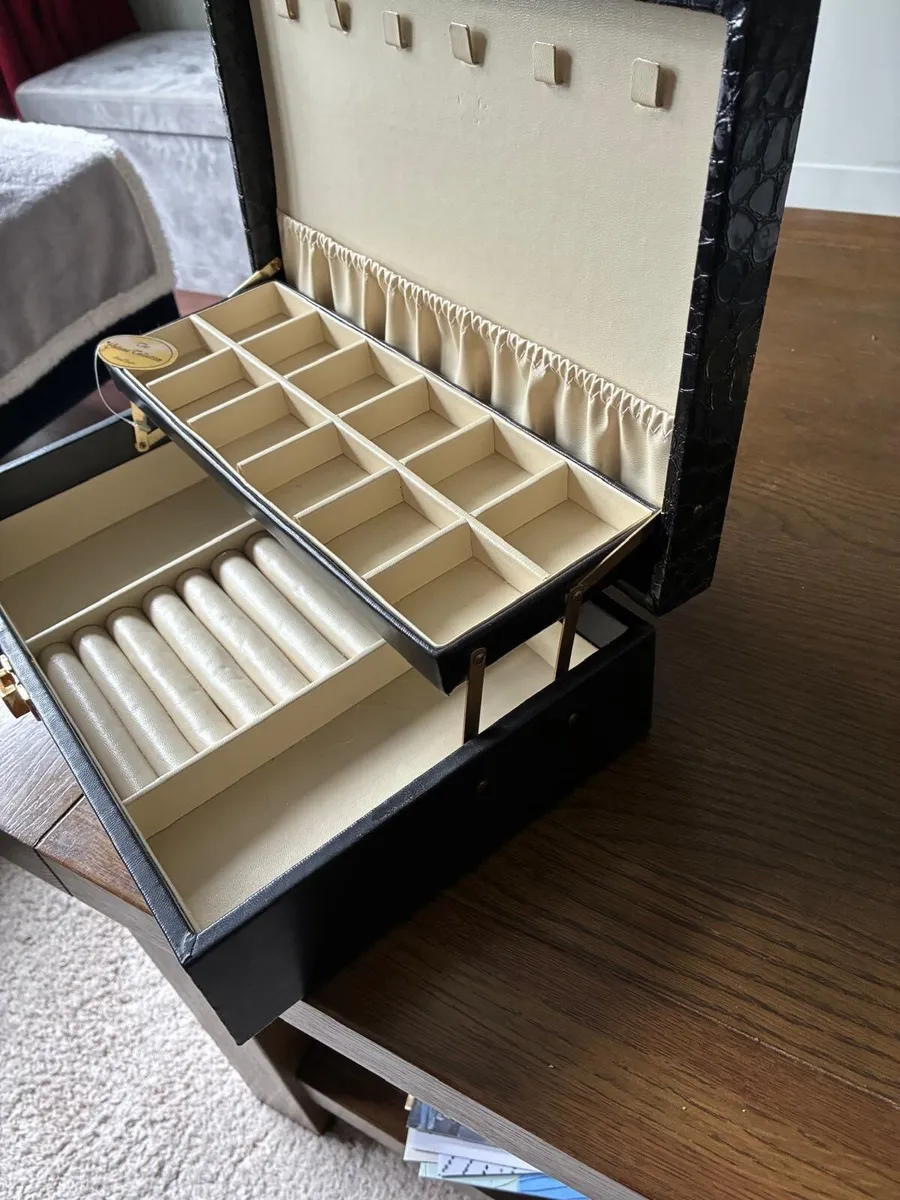 Jewellery Box - Image 1