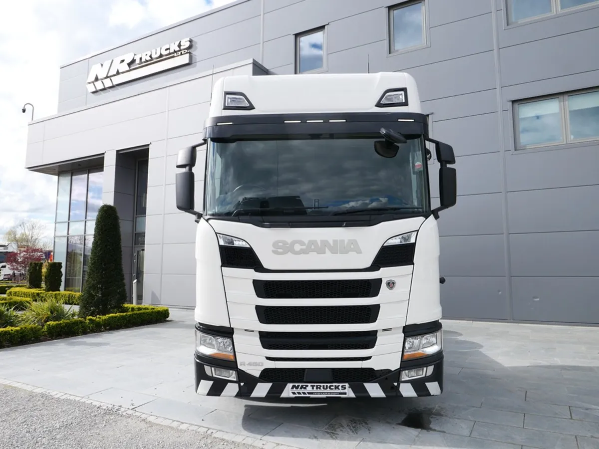 Scania R450 Highline 6x2 - Auto - 2021 - T103235 - Image 2