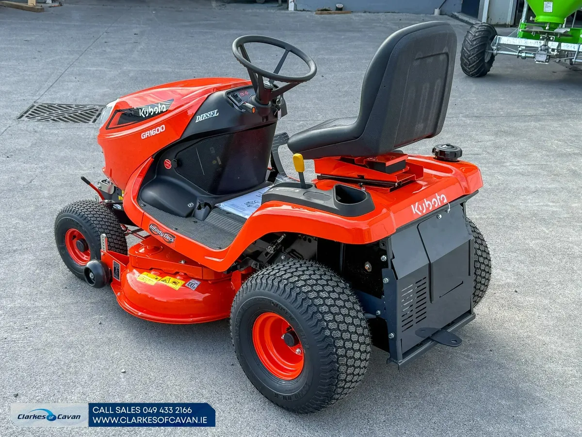 Kubota GR1600ID Ride-On Lawnmower - Image 4