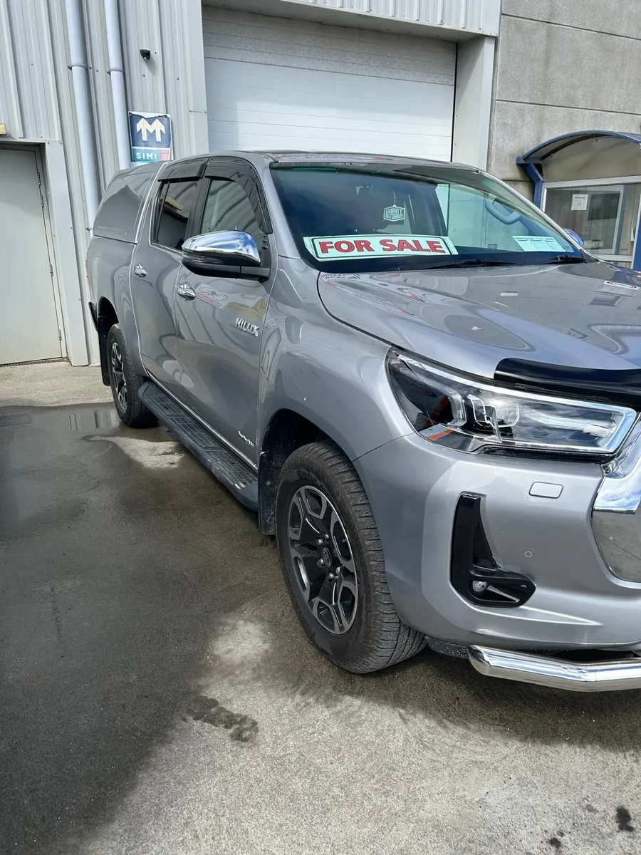 Toyota Hilux Invincible - Image 1