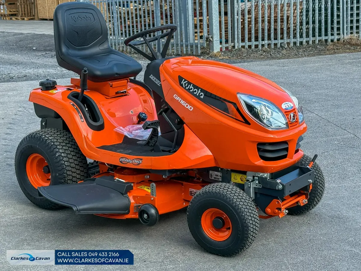Kubota GR1600ID Ride-On Lawnmower - Image 3