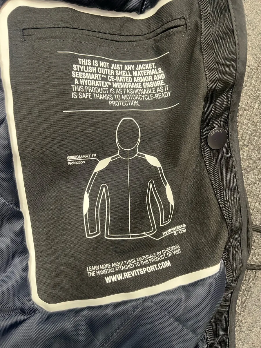 Rev’it Triomph 2 Motorcycle Jacket - Image 3