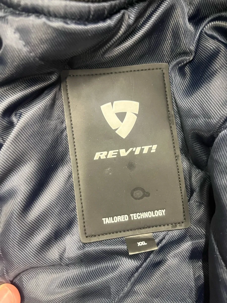 Rev’it Triomph 2 Motorcycle Jacket - Image 4
