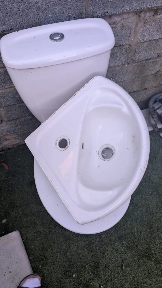 Corner Basin + Toilet - Image 1