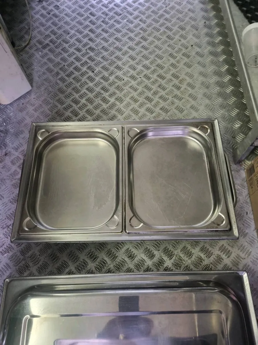 Chafing dishes - Image 1