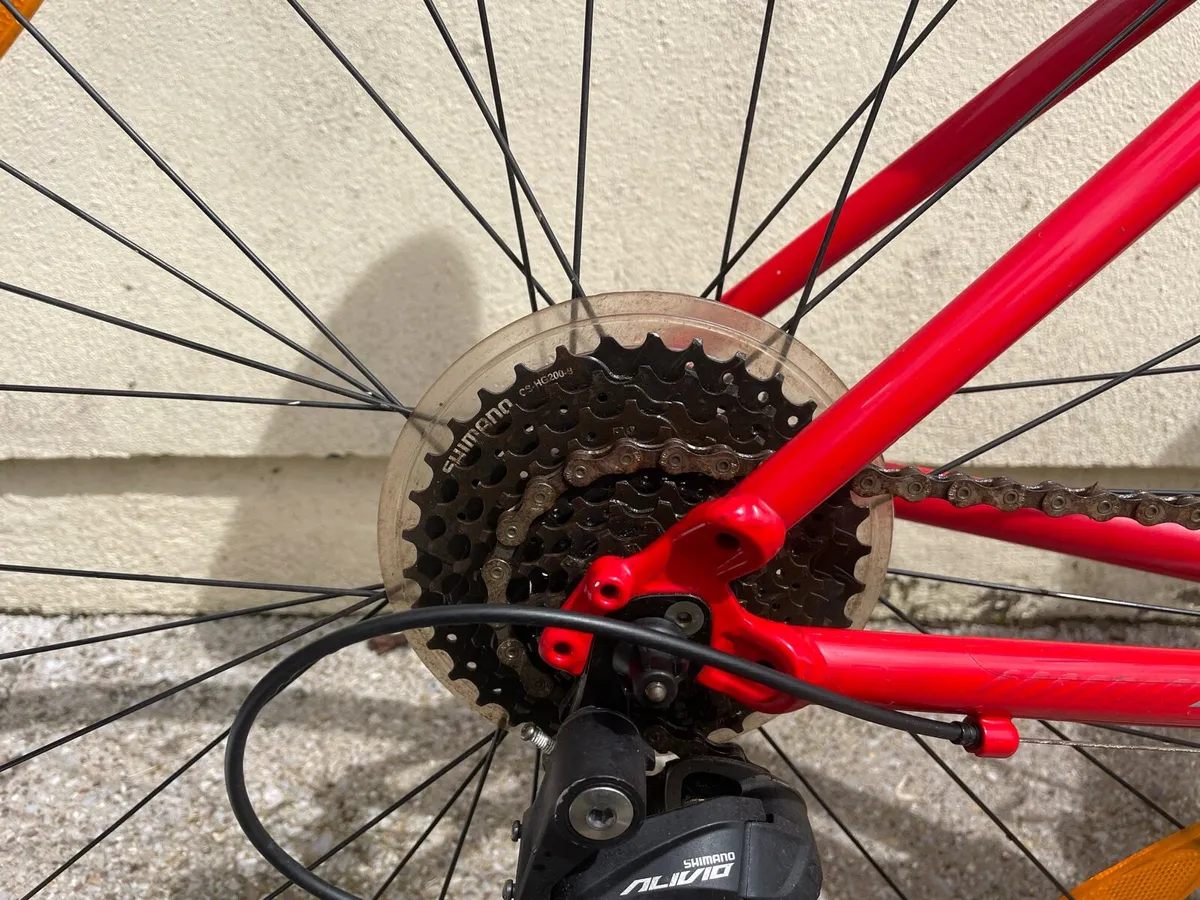 2018 trek fx3 hybrid bike - Image 2