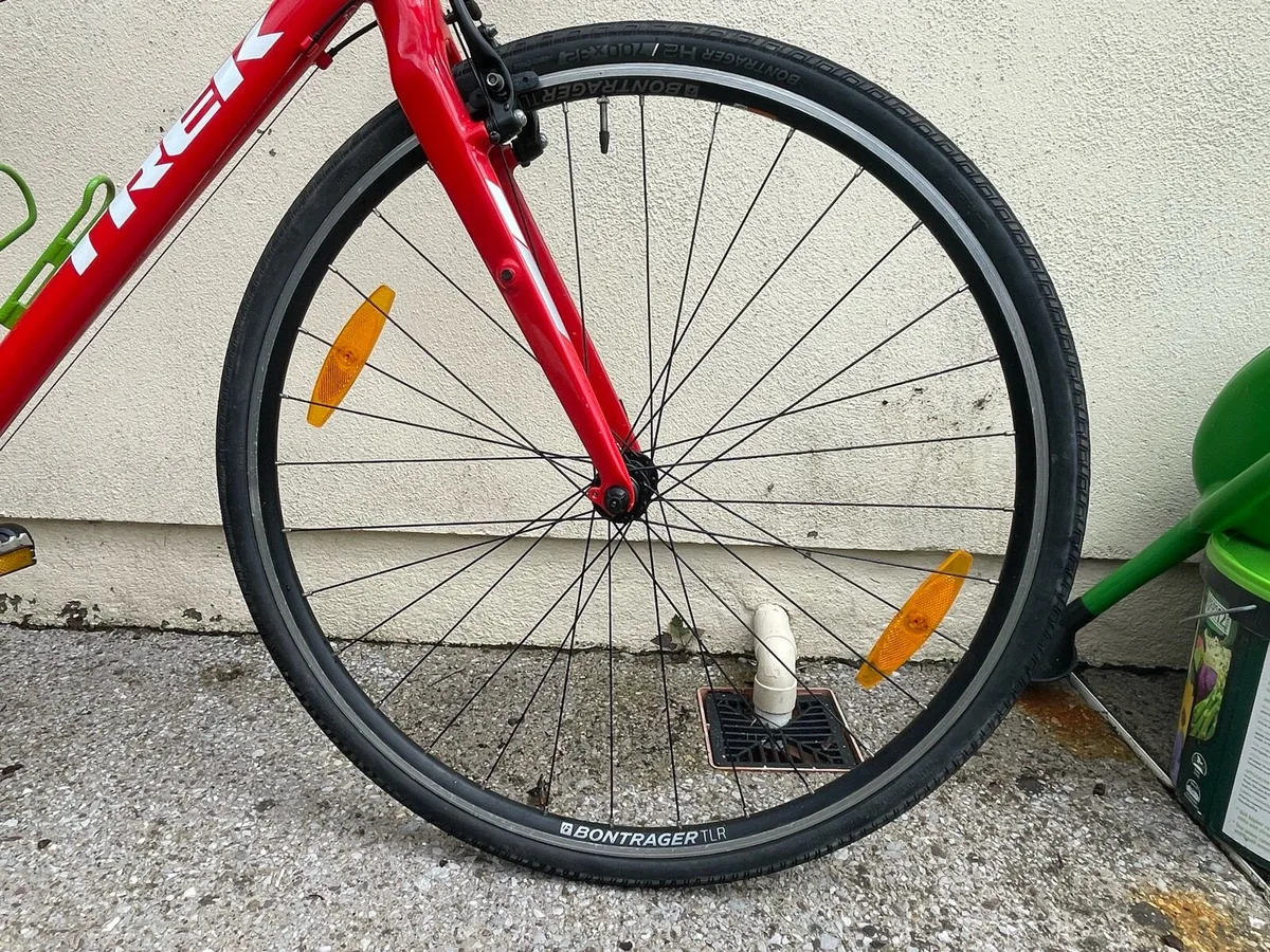 2018 trek fx3 hybrid bike - Image 4