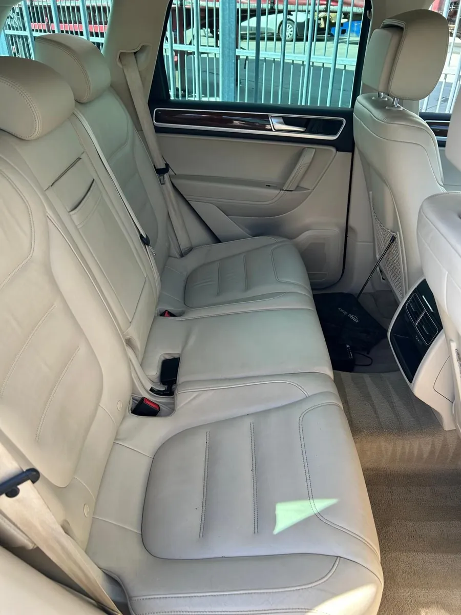 Volkswagen Touareg 2018 - Image 3