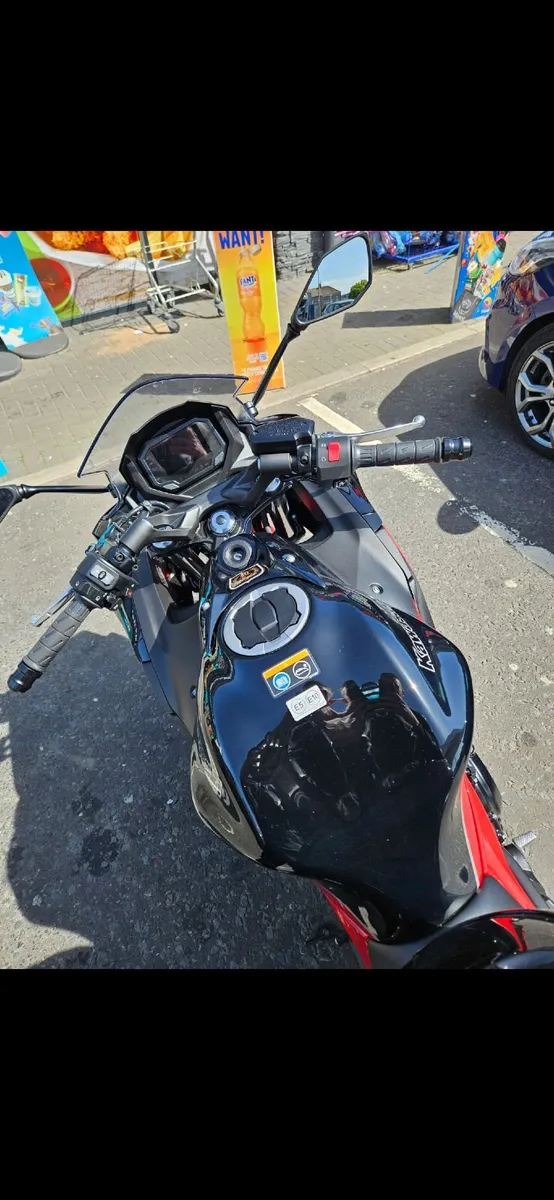 40th Anniversary Ninja 650 - Image 2