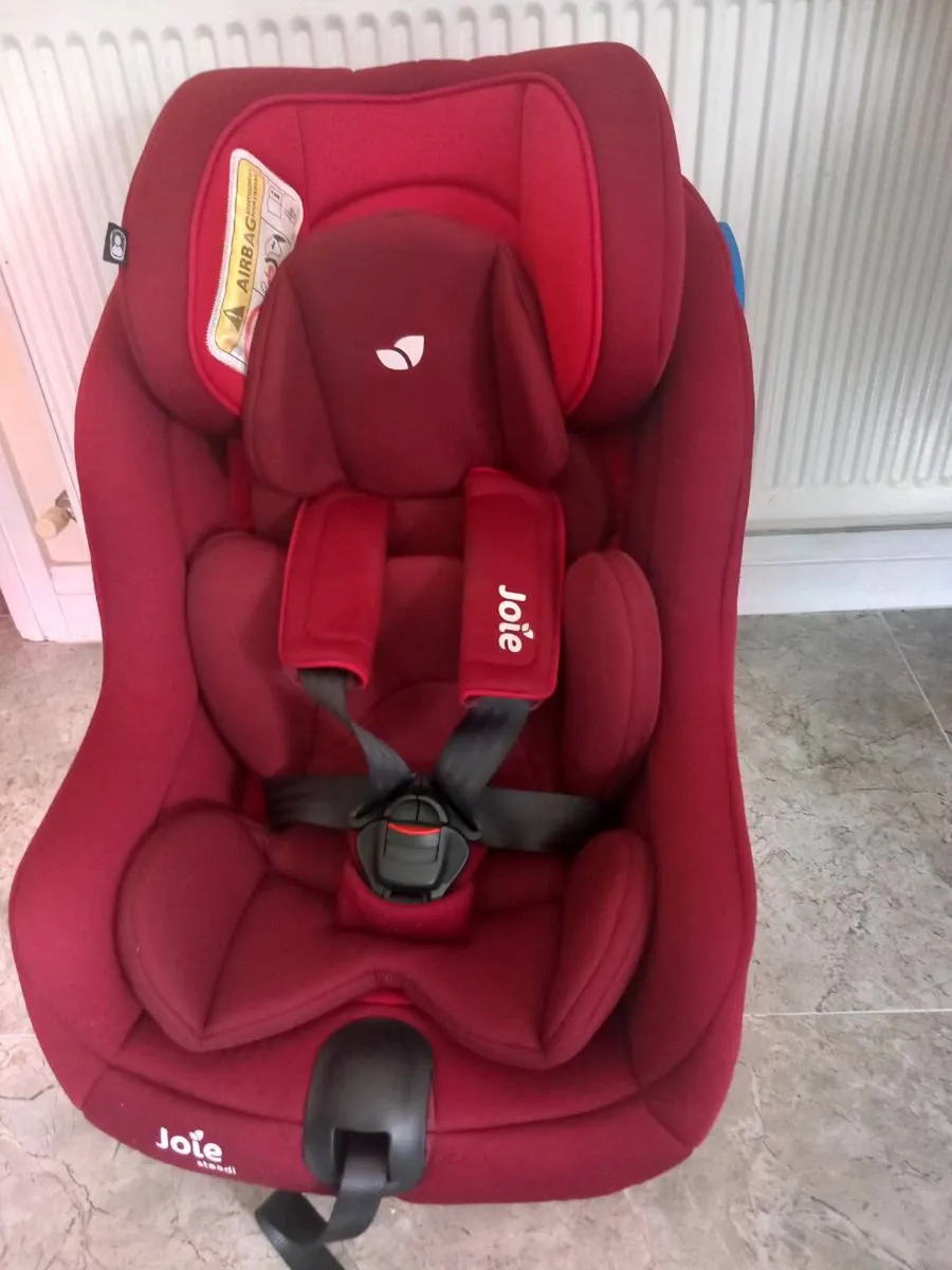 Joie Kids car seat - Image 1
