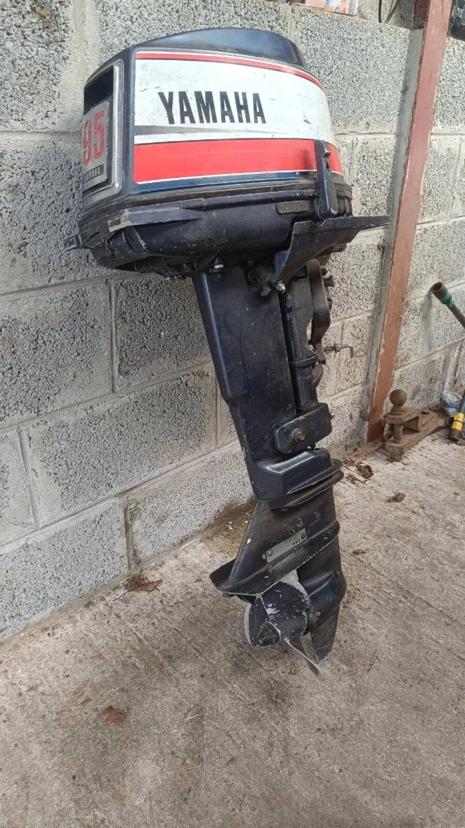 9.5 Yamaha 2-stroke Outboard - Image 2