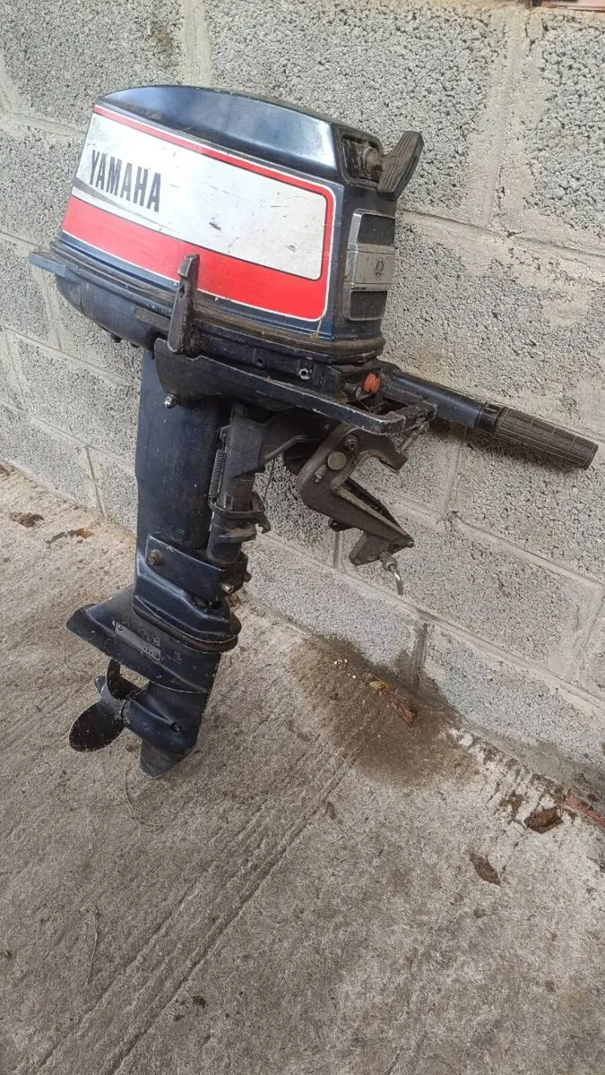 9.5 Yamaha 2-stroke Outboard - Image 4