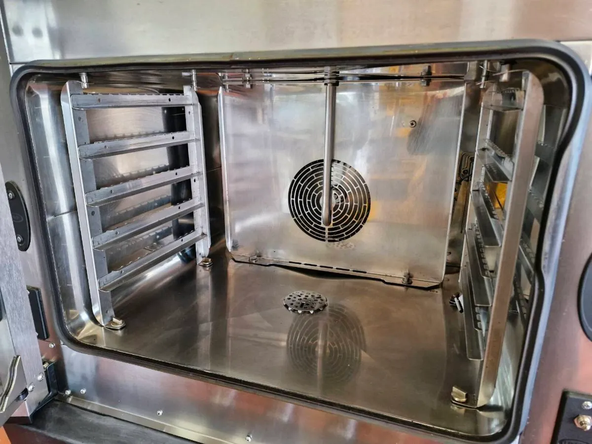 Unox 5 Rack Electric Combi Oven - Image 2