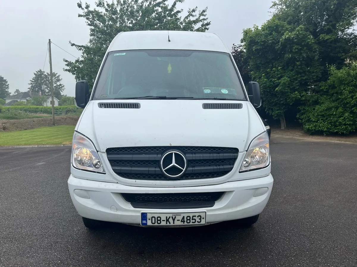2008 Mercedes Benz Sprinter 18 seater bus - Image 2