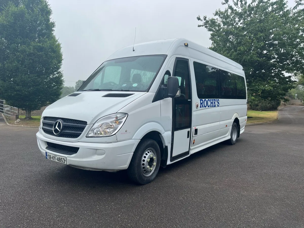 2008 Mercedes Benz Sprinter 18 seater bus - Image 3