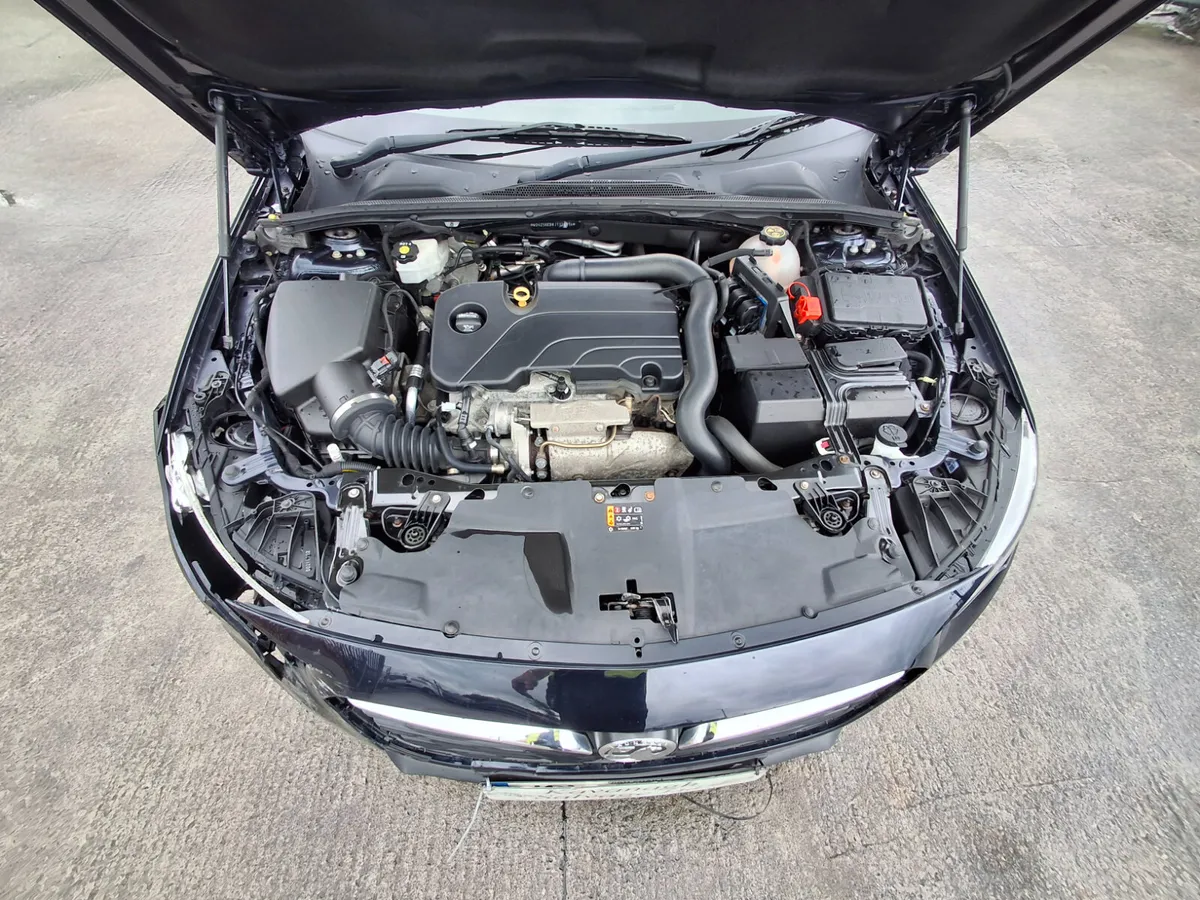 2018 Opel Insignia Sri  1.5 Turbo - Image 4