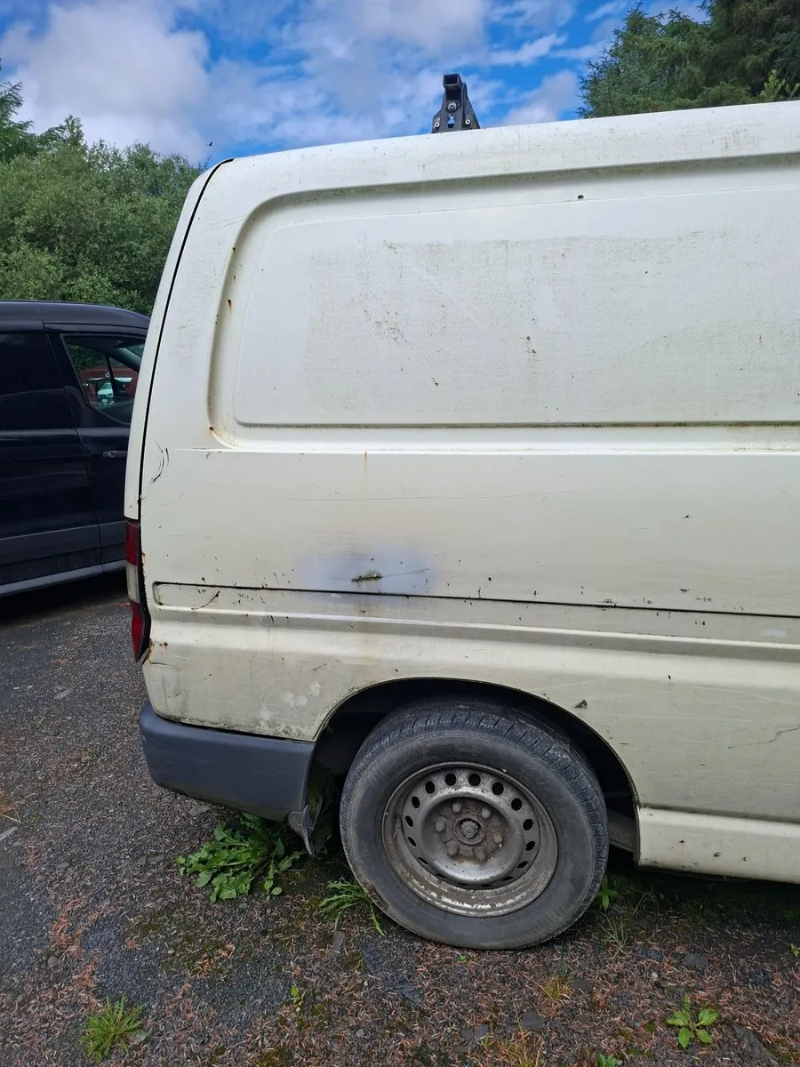 Toyota HiAce 2007 - Image 3