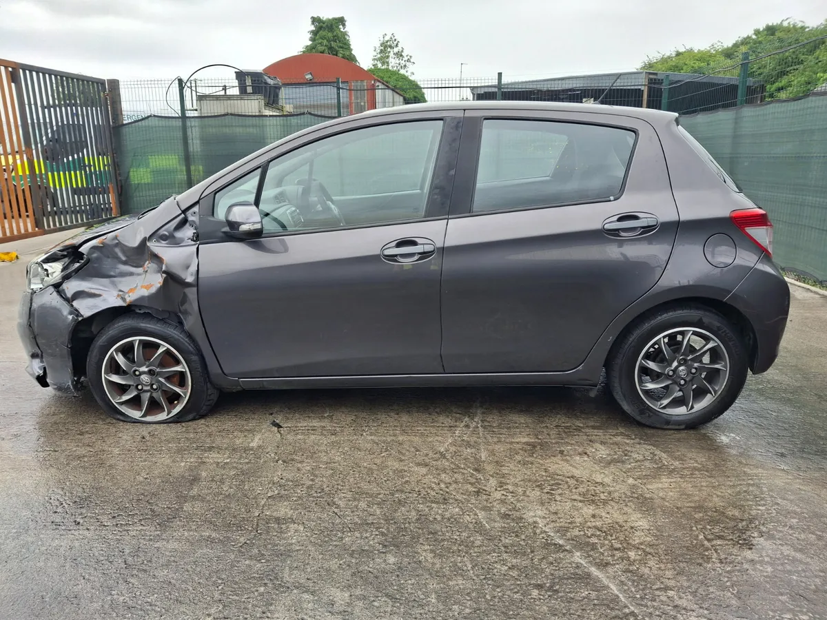 132 Toyota Yaris  1.0 Petrol - Image 2