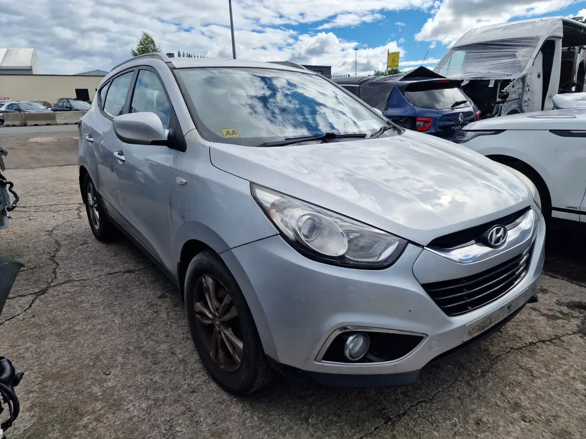 12 HYUNDAI IX35  1.7 CRDI FOR BREAKING - Image 1