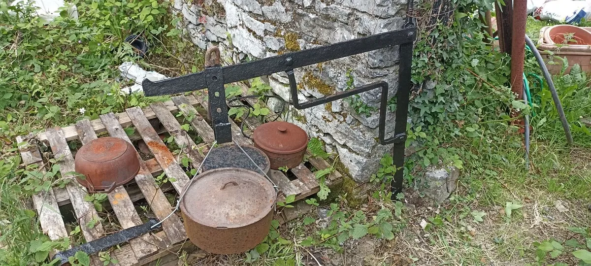 Crook & Cast Iron 0ven - Image 4
