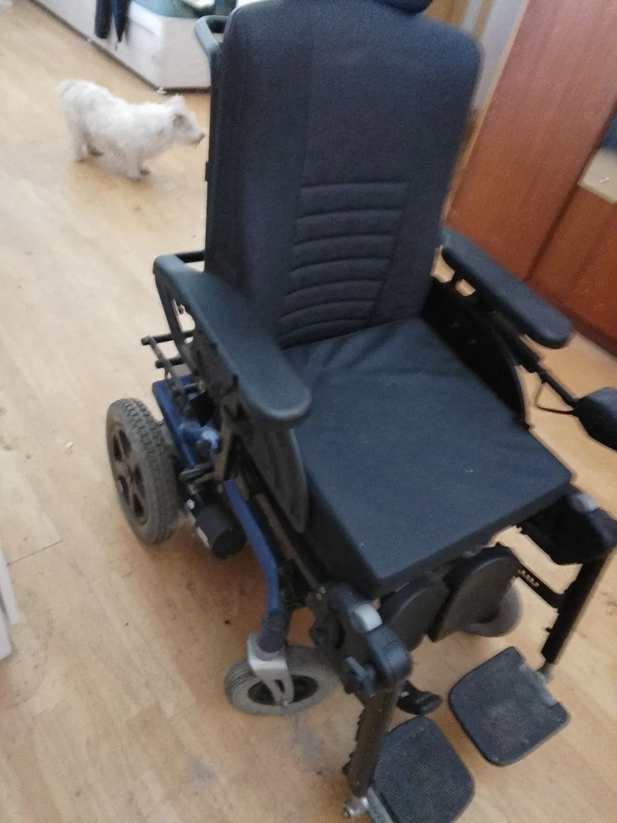 Electric powered wheelchair - Image 3