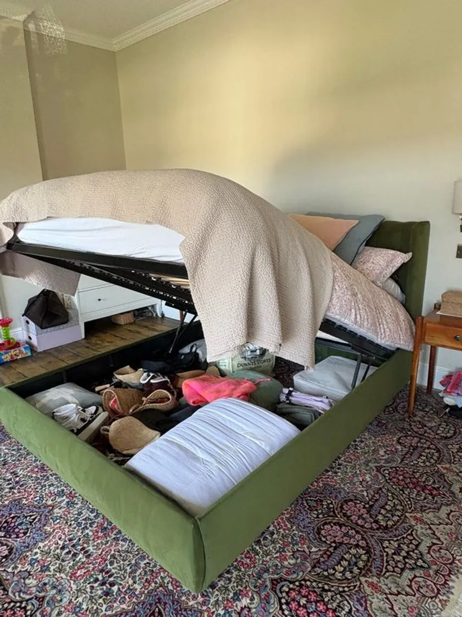 Swoon 'Kipling' King Size Ottoman Bed - Image 3