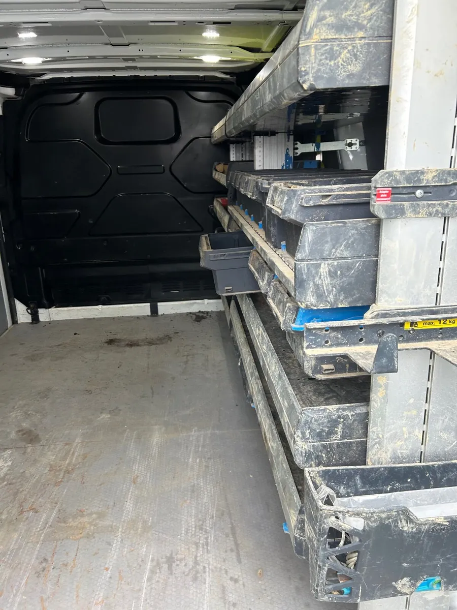 Ford Transit Custom 2022 - Image 3