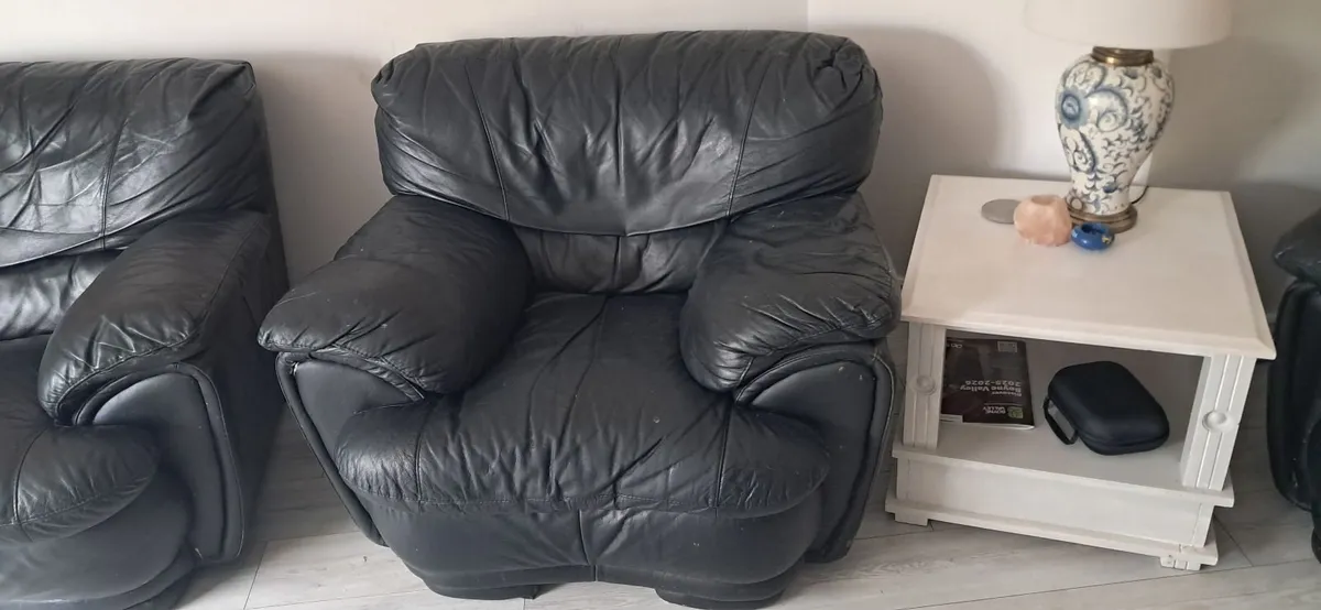 Suite of furniture - Image 4