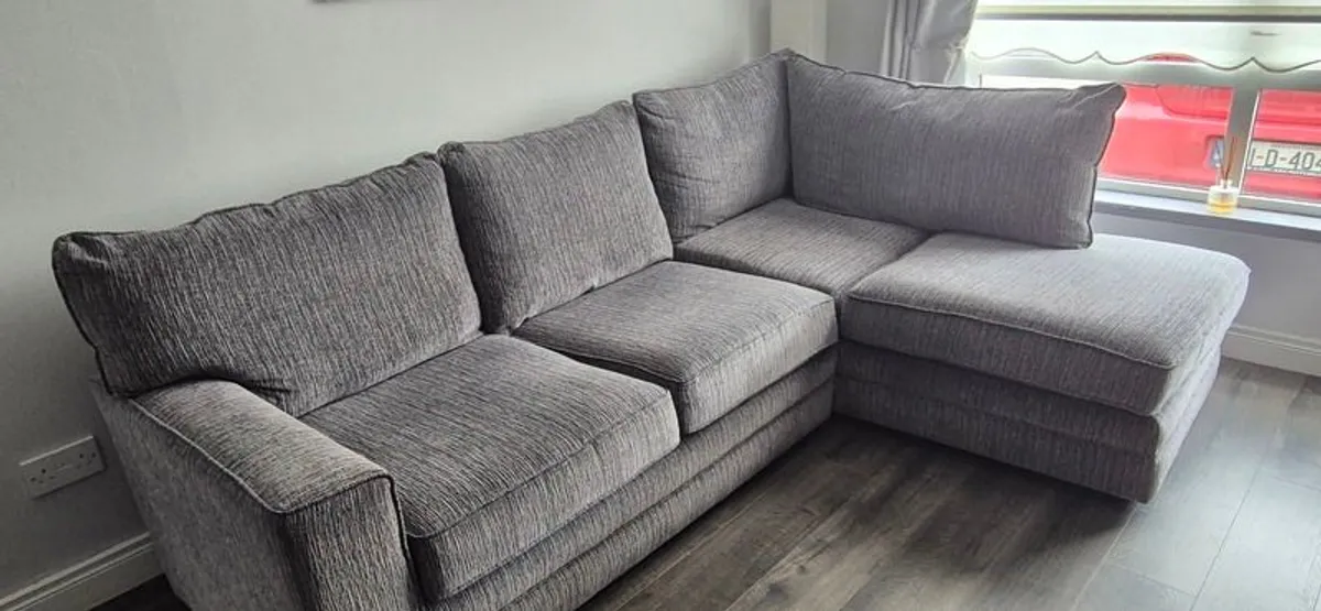 L-shaped 3 Seater Sofa & Matching 1 Seater - Near perfect condition - Image 1