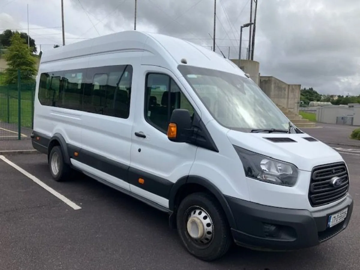 Ford Transit 2017 17 seater Minibus. - Image 3