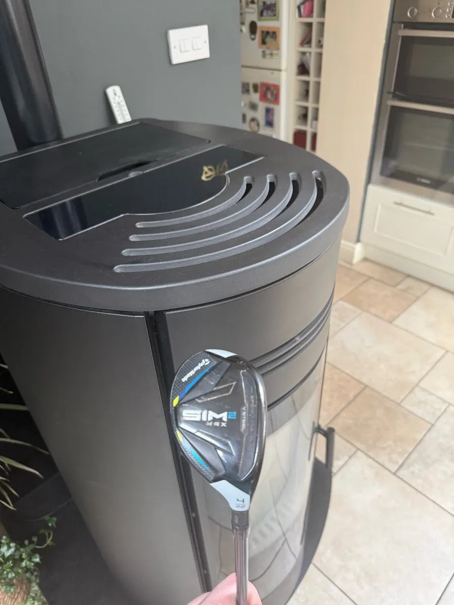 Taylormade Sim Max 2 Hybrid 4 - Image 1