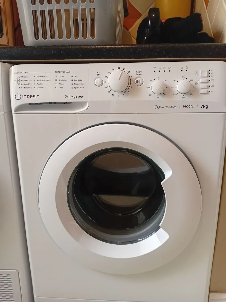 INDESIT WASHING MACHINE 7KG - Image 1