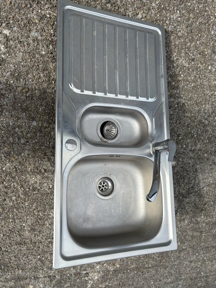 Stainless steel sinks - Image 1
