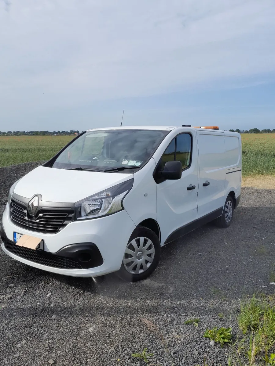 Renault Trafic 2018 - Image 1