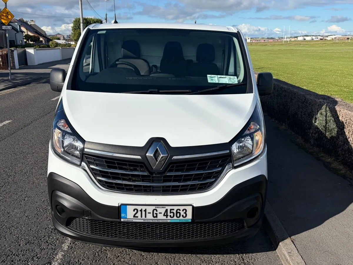 211 RENAULT TRAFFIC TAX & DOE - Image 2