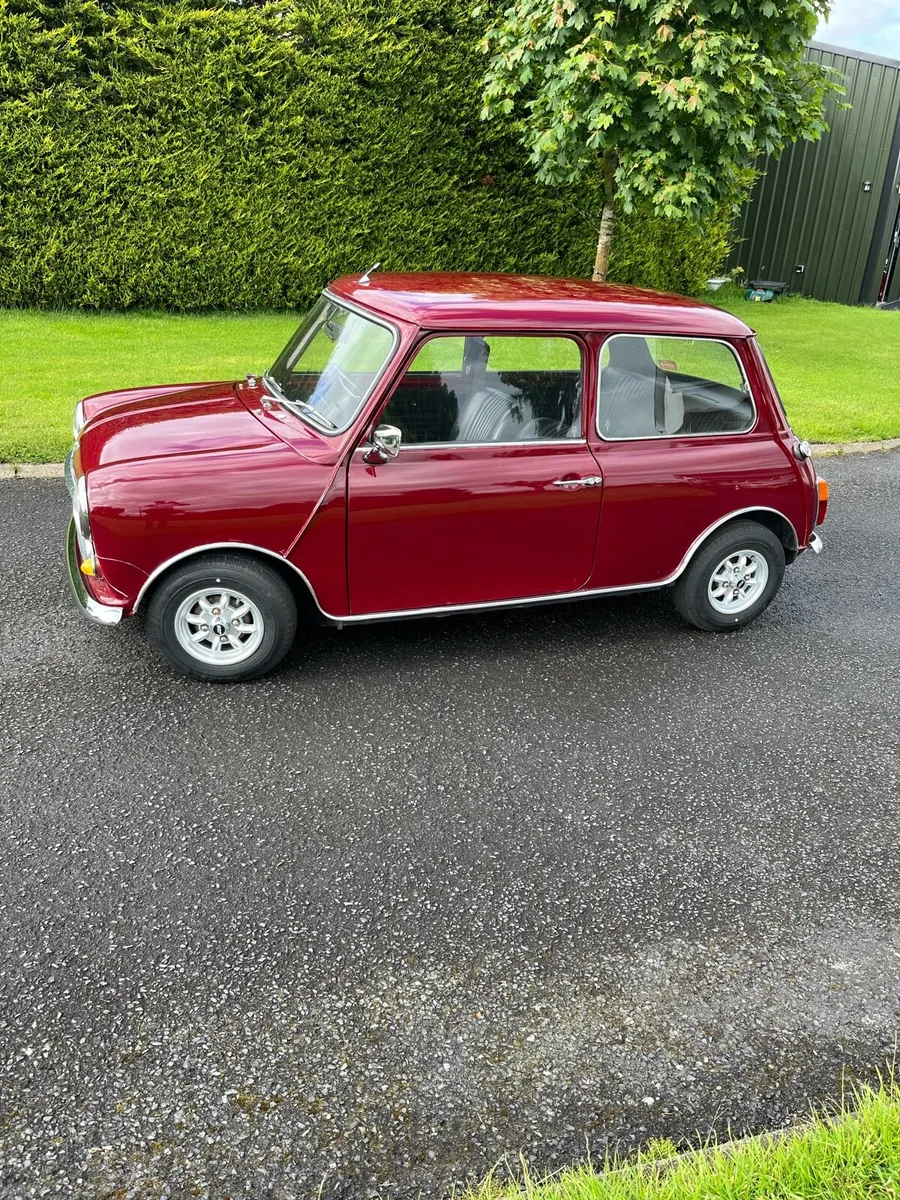 Austin Mini - Image 1