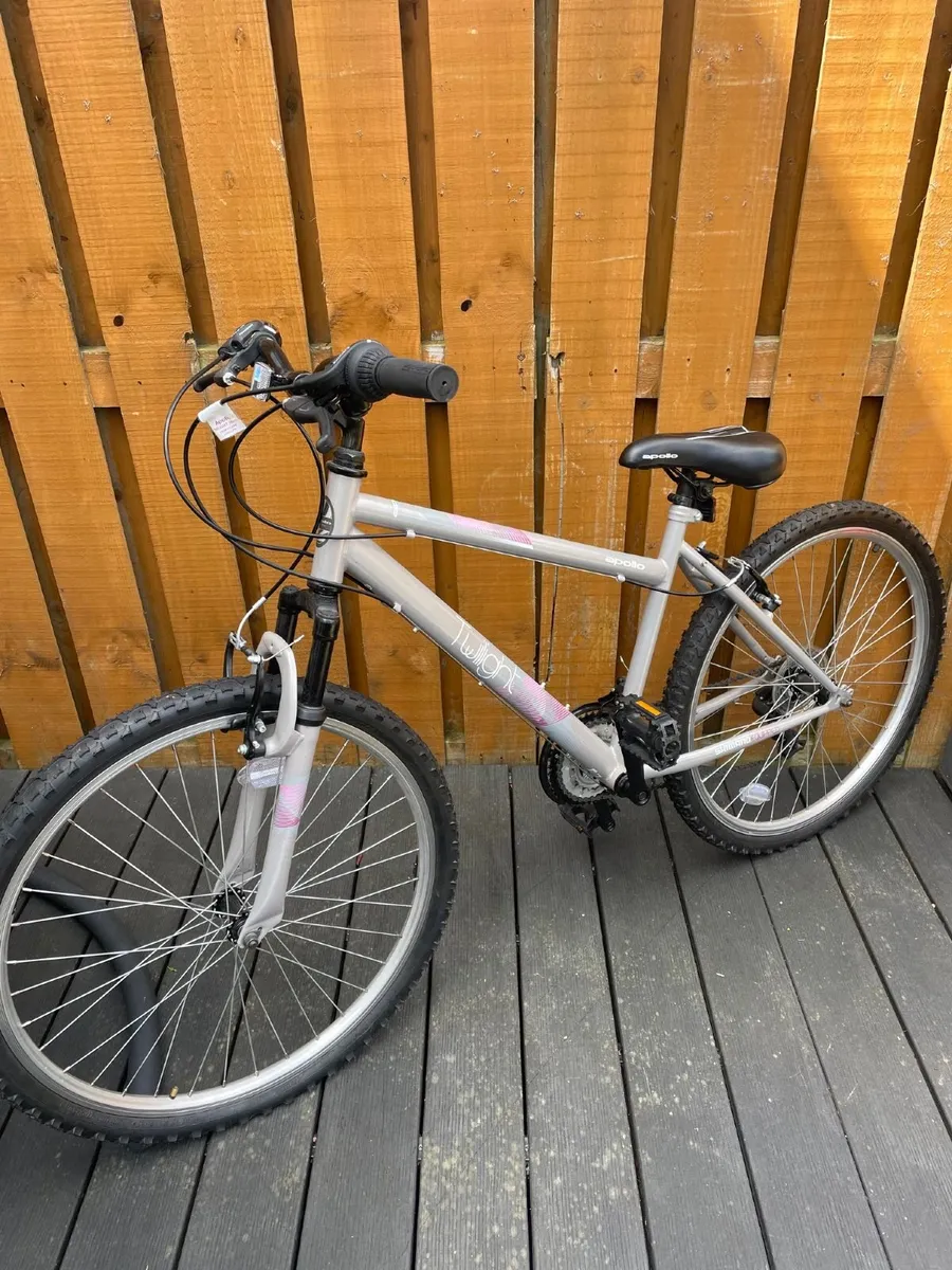Halfords - Girl's Bike - Young Adult (Ages 11-15) - Image 1