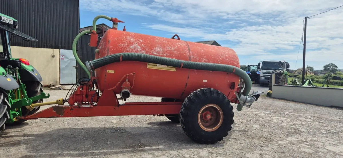 Star 1300 gallon slurry tank - Image 1