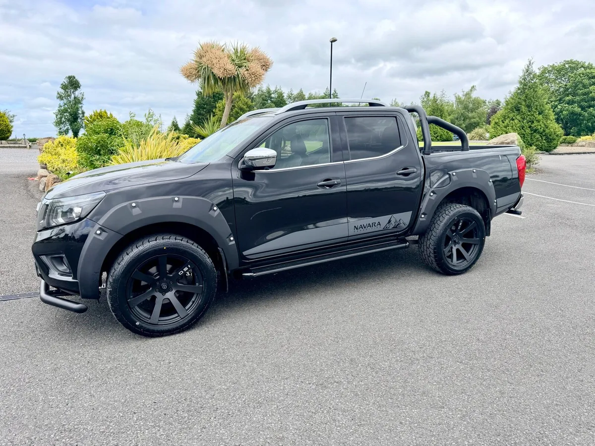 2019 Nissan Navara Tekna 2.3 DCI AUTO KITTED - Image 3