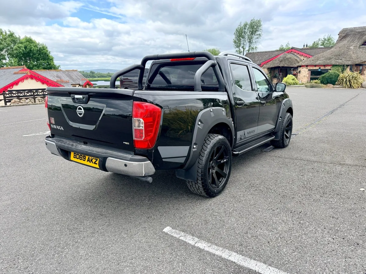 2019 Nissan Navara Tekna 2.3 DCI AUTO KITTED - Image 4