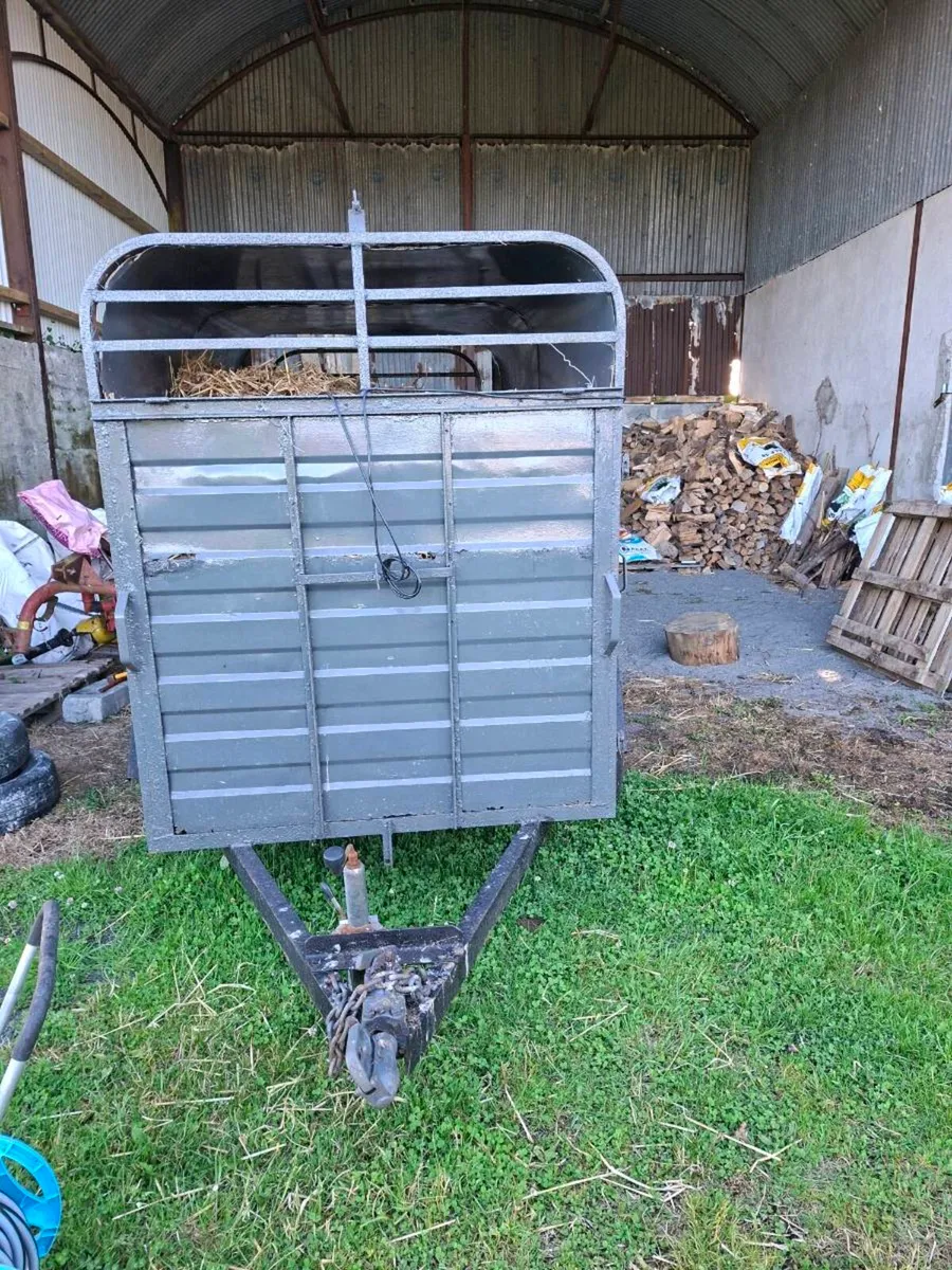Cattle trailer - Image 1