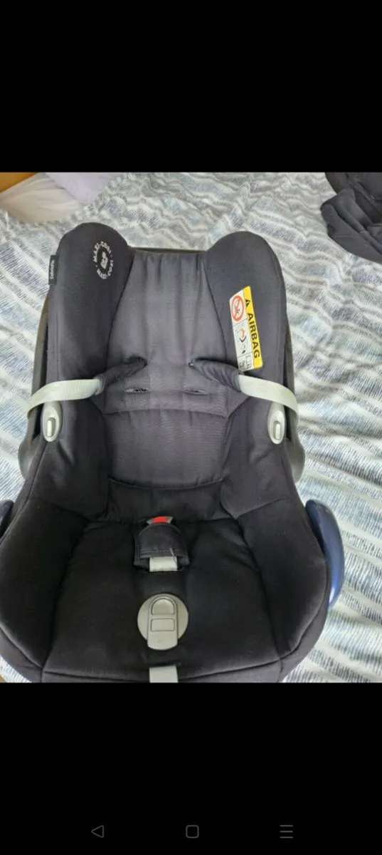 Maxi Cosi Car Seat - Image 3