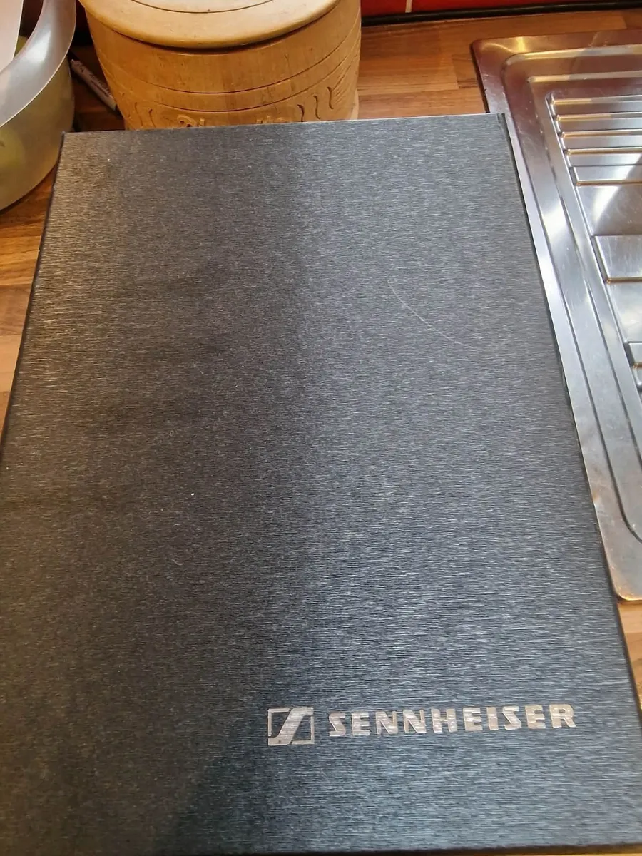 Sennheiser HD 700 Headphones - Image 4