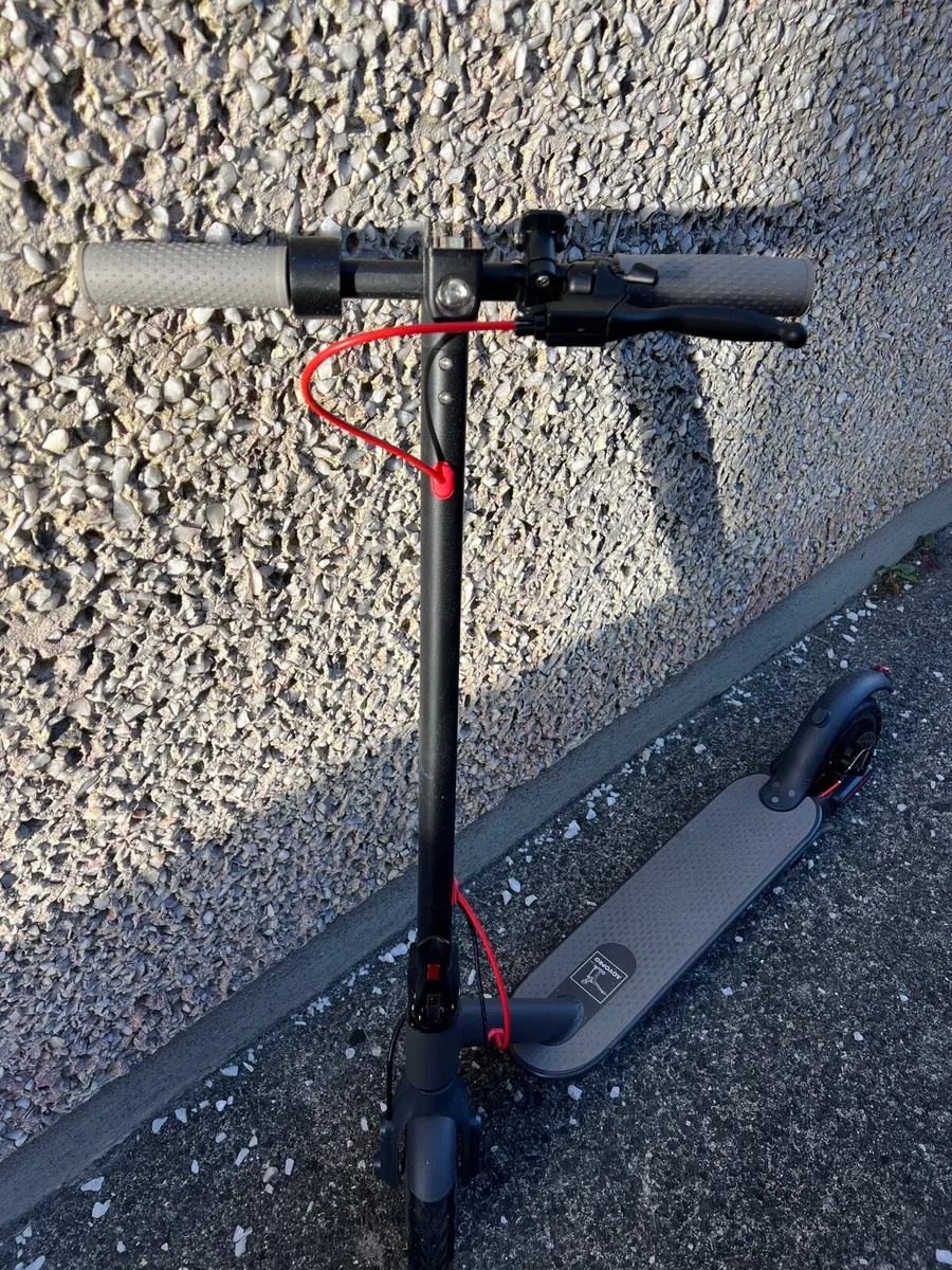AOVO PRO Electric Scooter - Image 3